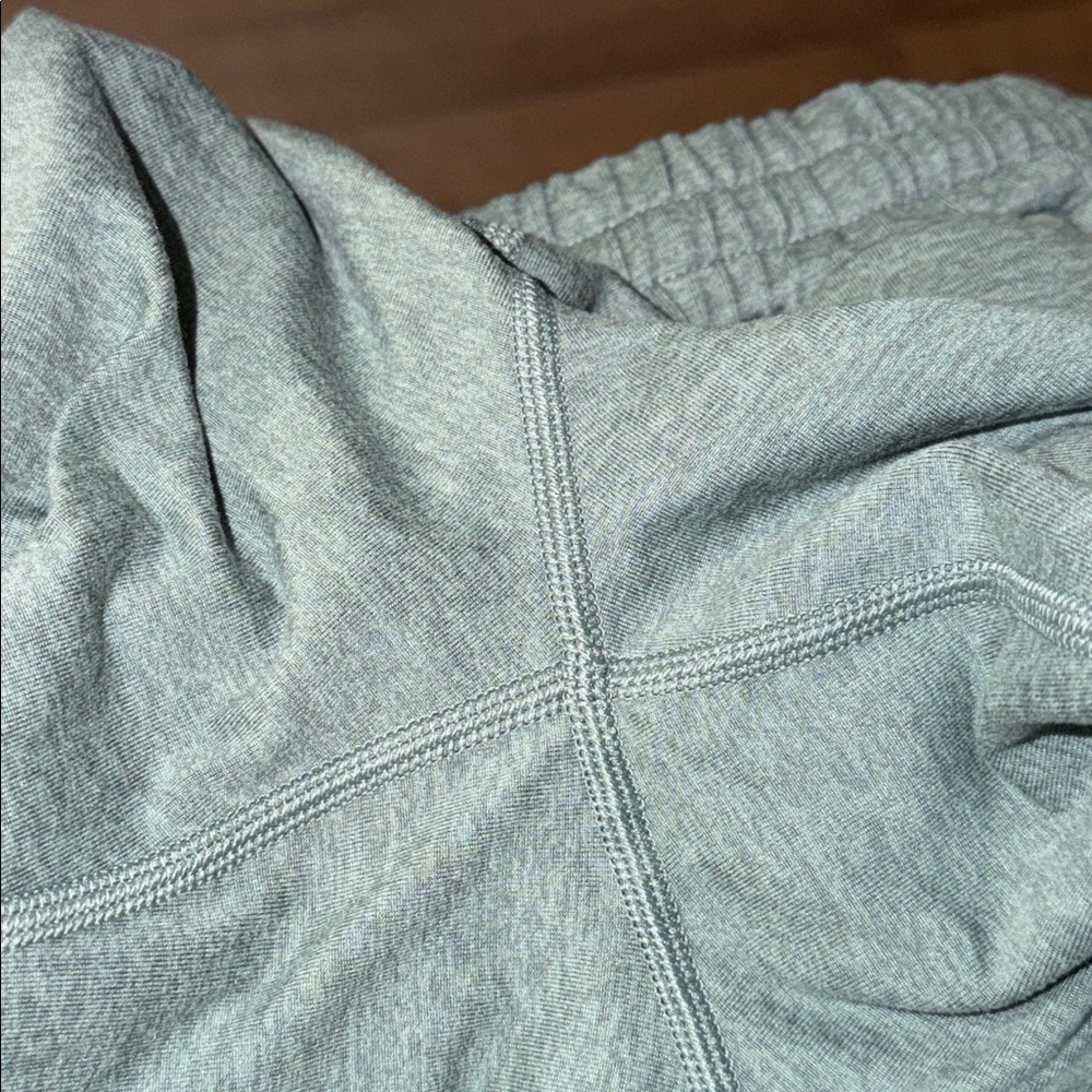 Vuori Size Small Boyfriend Sweatpant Green Comfortable Joggers Soft Yoga Pilates - Picture 7 of 12